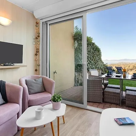 Joli 43m2 , Vue , Piscine , Parking Apartman *