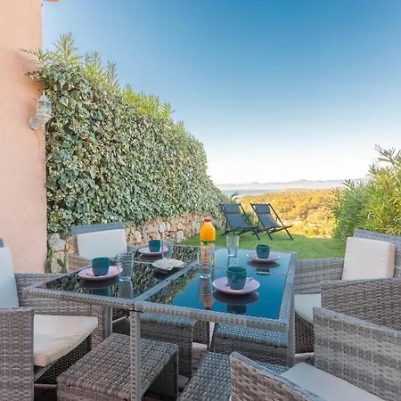 Apartman Joli 43m2 , Vue , Piscine , Parking *