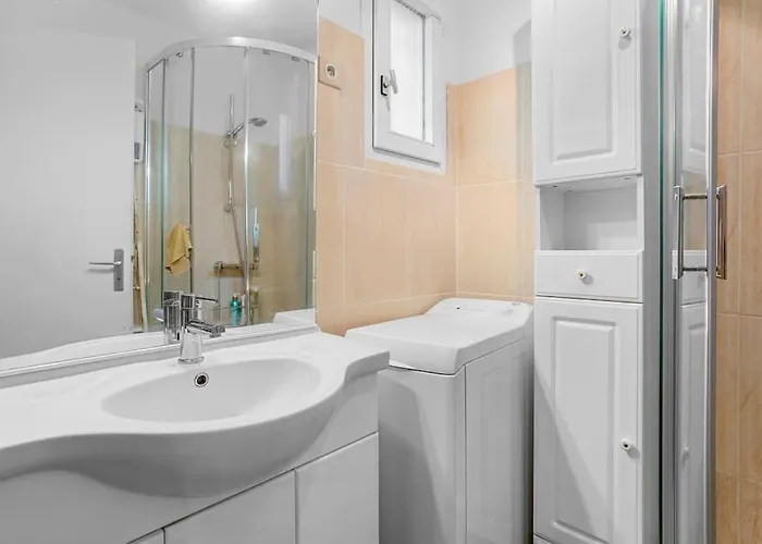 Joli 43m2 , Vue , Piscine , Parking * Saint-Raphaël