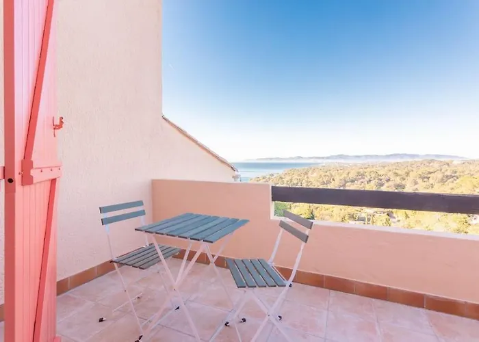 Joli 43m2 , Vue , Piscine , Parking Saint-Raphaël