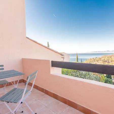 Joli 43m2 , Vue , Piscine , Parking * Saint-Raphaël