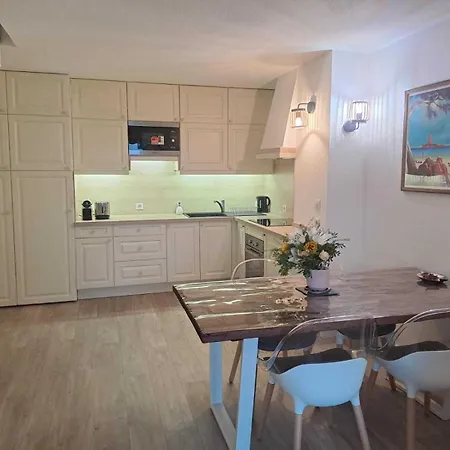 Apartamento Joli 43m2 , Vue , Piscine , Parking *