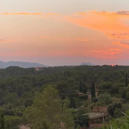 Joli 43m2 , Vue , Piscine , Parking アパート