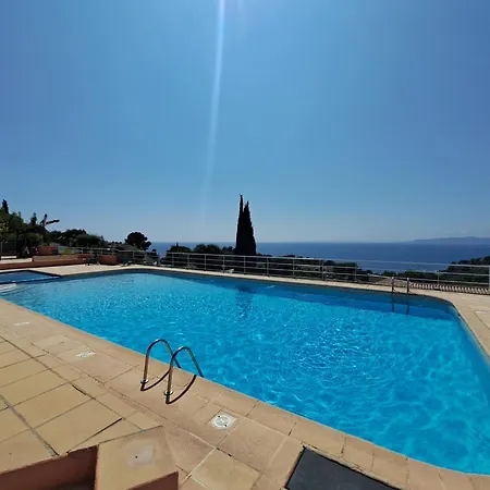 Appartement Joli 43m2 , Vue , Piscine , Parking