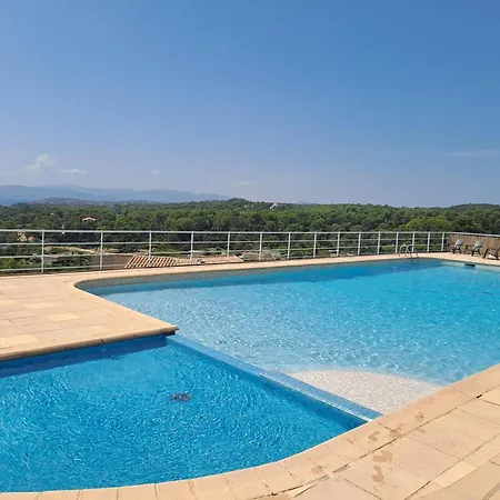 Joli 43m2 , Vue , Piscine , Parking דירה