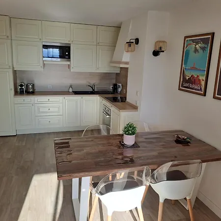 דירה Joli 43m2 , Vue , Piscine , Parking