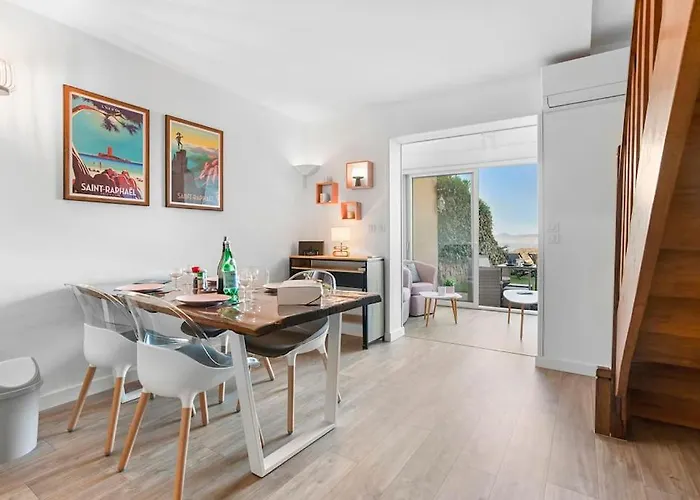 Appartement Joli 43m2 , Vue , Piscine , Parking Saint-Raphaël