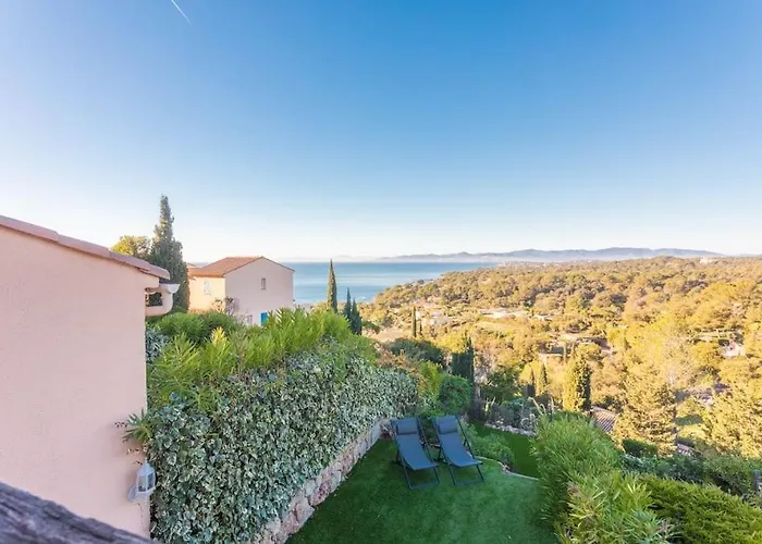 Apartment Joli 43m2 , Vue , Piscine , Parking *