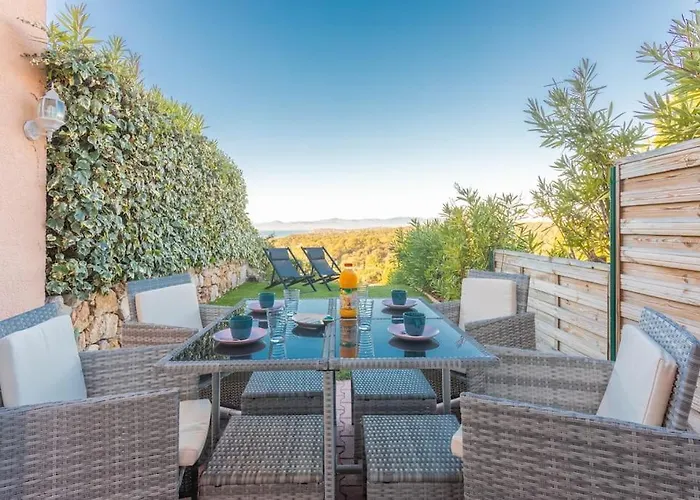 Joli 43m2 , Vue , Piscine , Parking Apartment