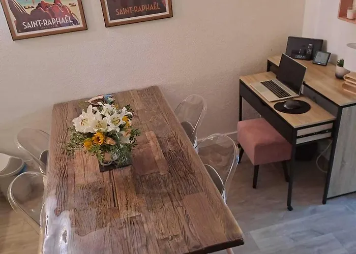 Joli 43m2 , Vue , Piscine , Parking