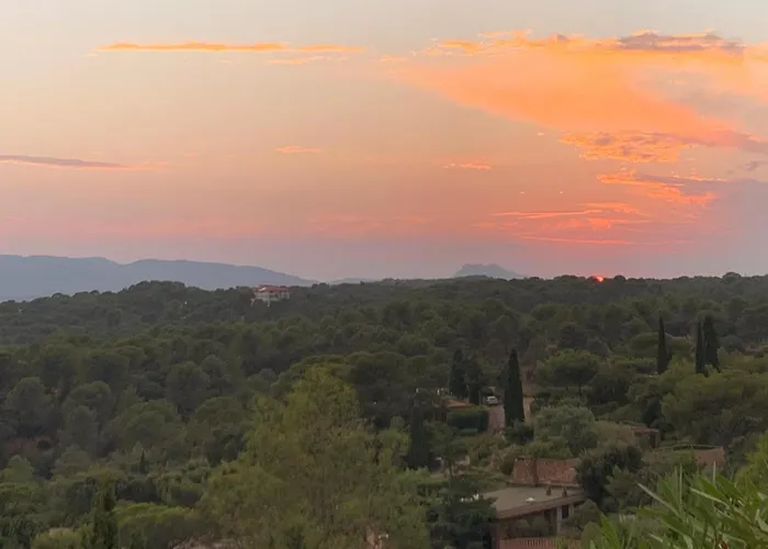 Joli 43m2 , Vue , Piscine , Parking Lejlighed