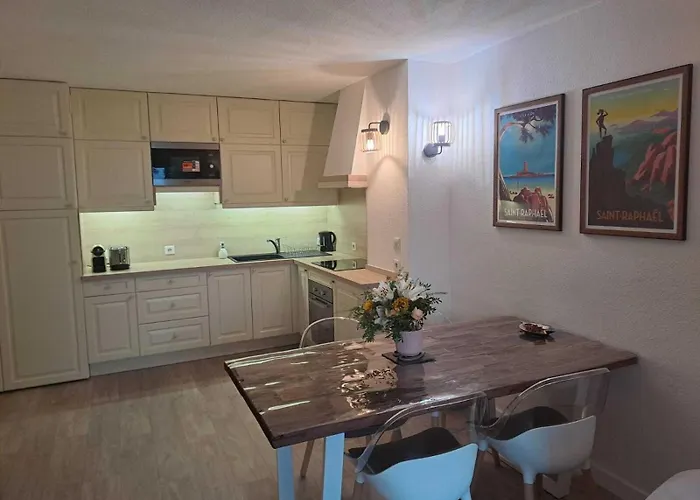 Joli 43m2 , Vue , Piscine , Parking Apartment *