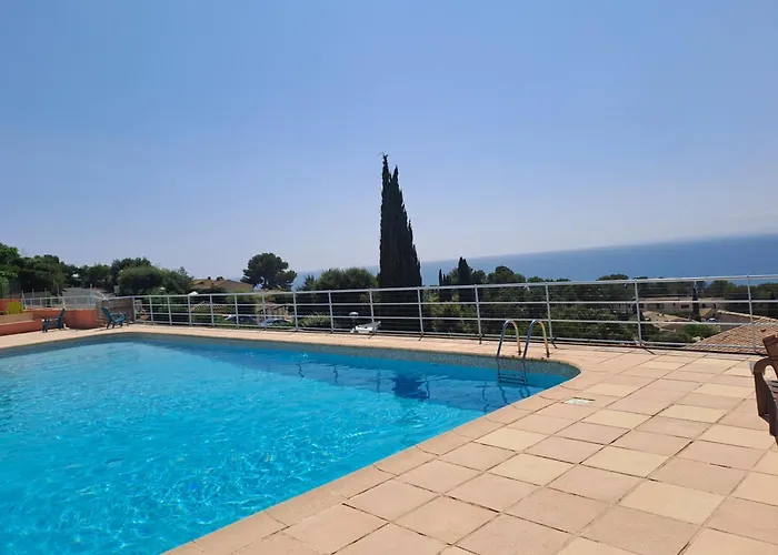 Joli 43m2 , Vue , Piscine , Parking *